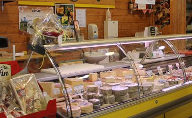 Sherpa supermarket Karellis (les) cheese and butcher